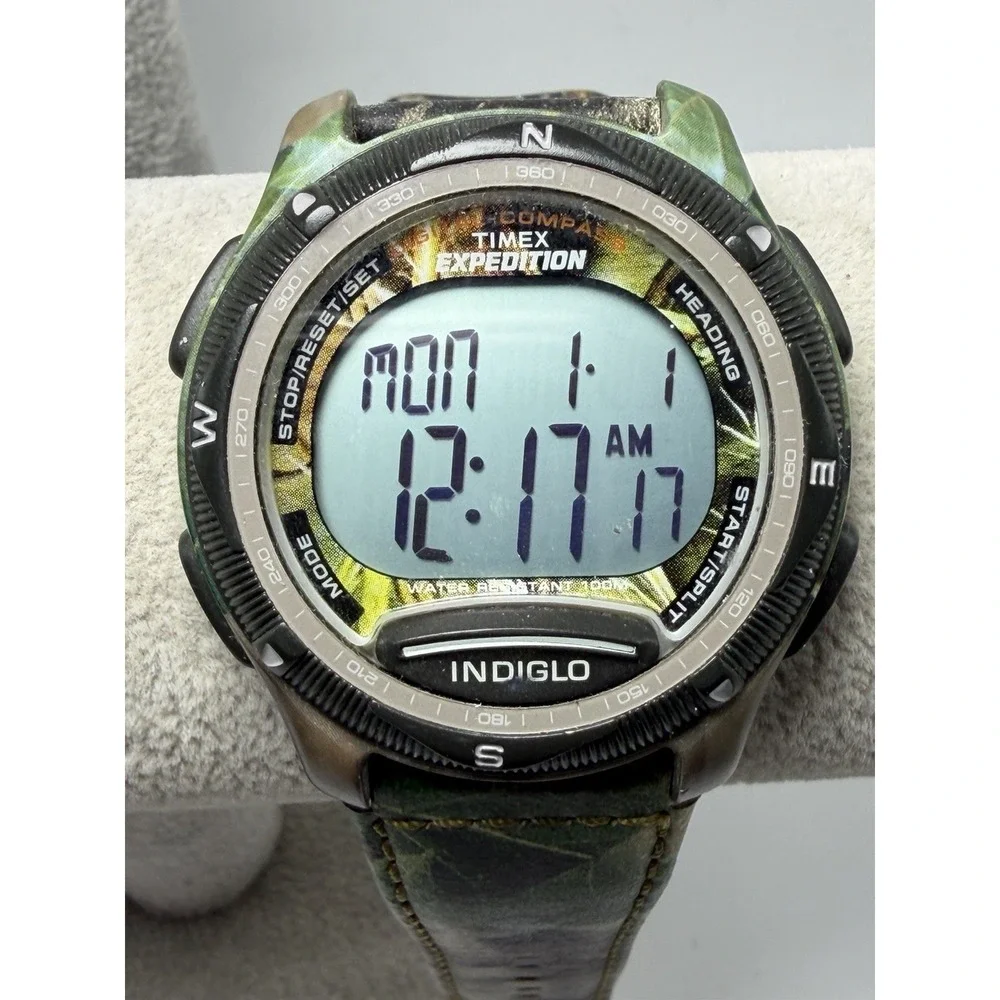 Timex T40611 Realtree Camo New Battery Mens Watch 43MM 8
